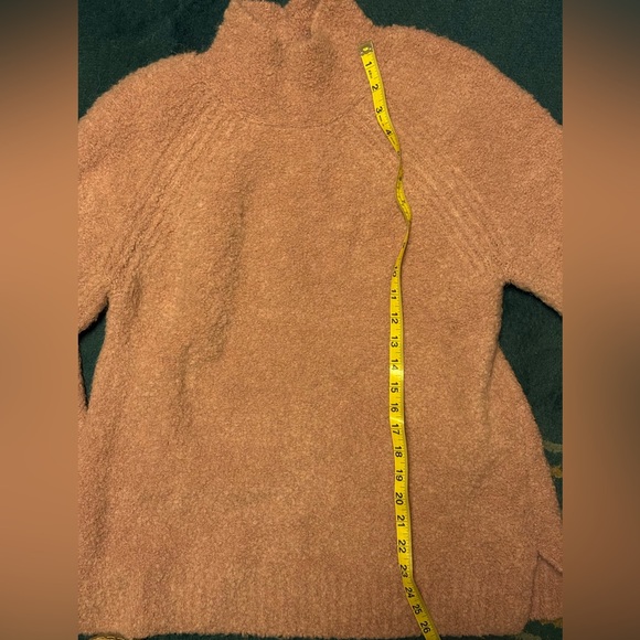 Gap dusty rose funnel neck sweater size large. - Picture 3 of 3